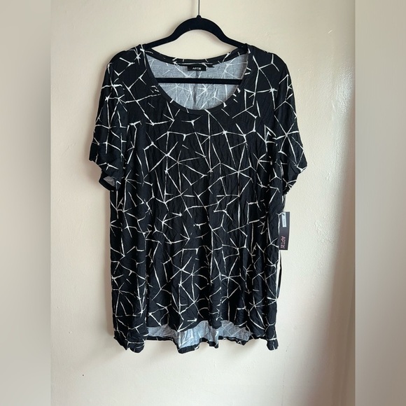 NWT APT. 9 Women’s Top - Picture 2 of 5